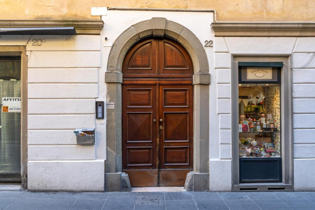 Апартаменты Centro Storico - Leonardo House Бергамо Экстерьер фото